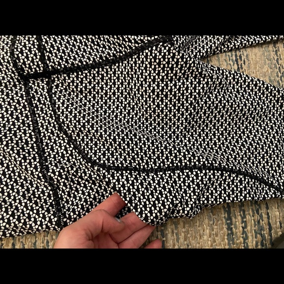 Lululemon Fast and Free Tights 25" - Picture 4 of 6